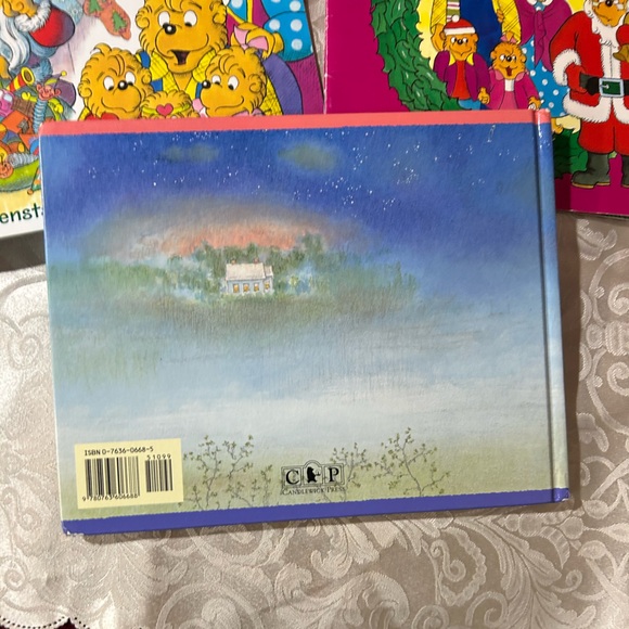 SALE! Berenstain Bears Children’s Christmas Books plus Blackboard Bear Book - Picture 4 of 10